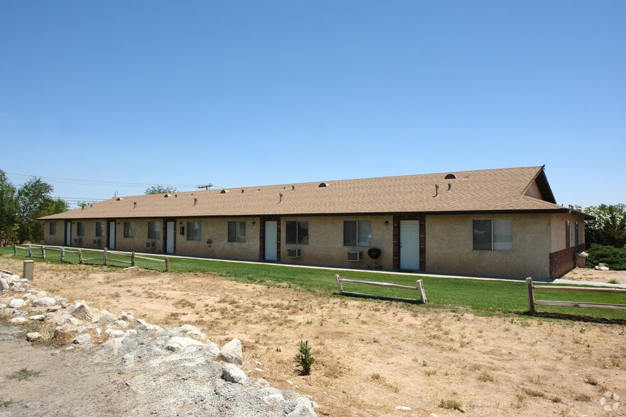 16388 Sequoia Ave, Hesperia, CA for sale - Building Photo - Image 2 of 5
