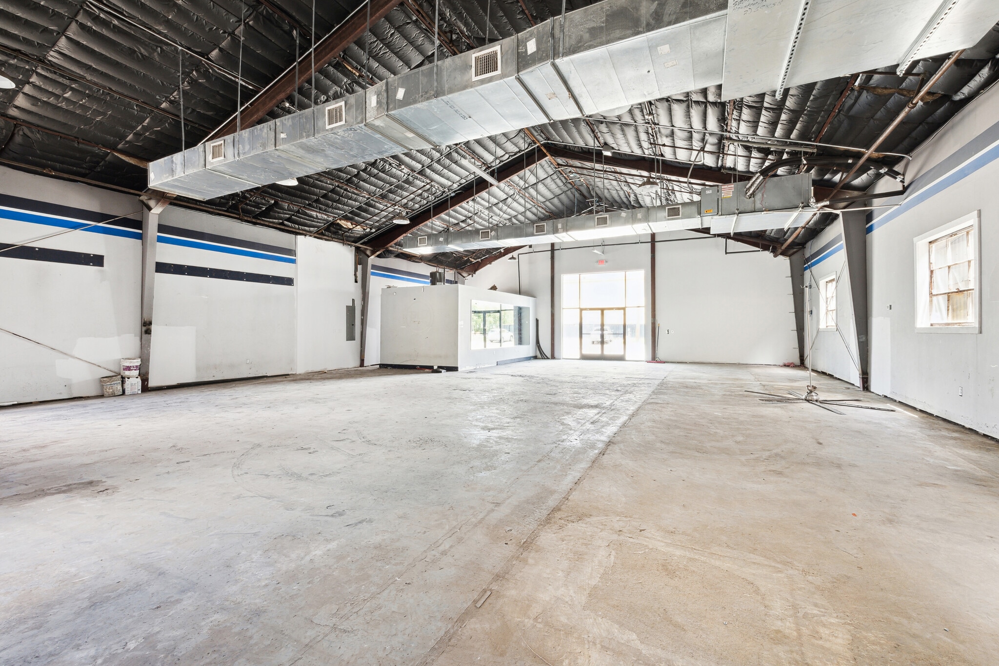 2102-2112 Pease St, Houston, TX for lease Building Photo- Image 1 of 1