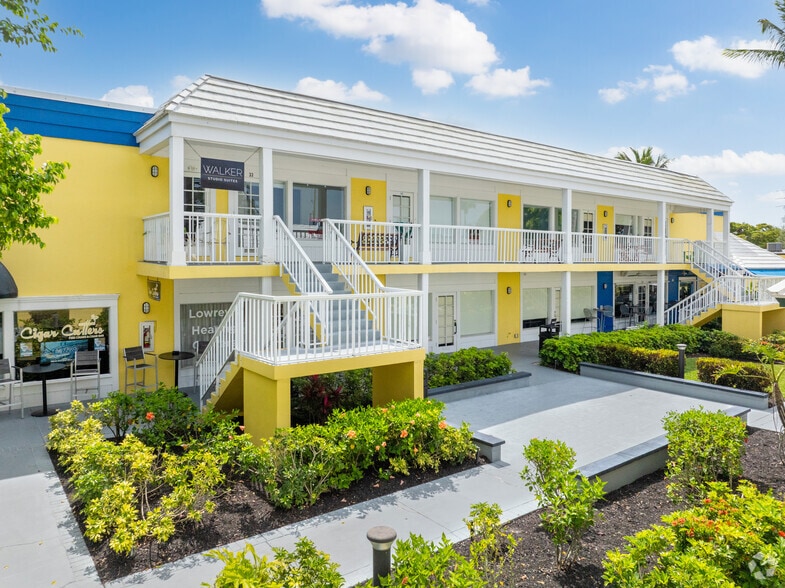 13451 Mcgregor Blvd, Fort Myers, FL for lease - Building Photo - Image 3 of 7