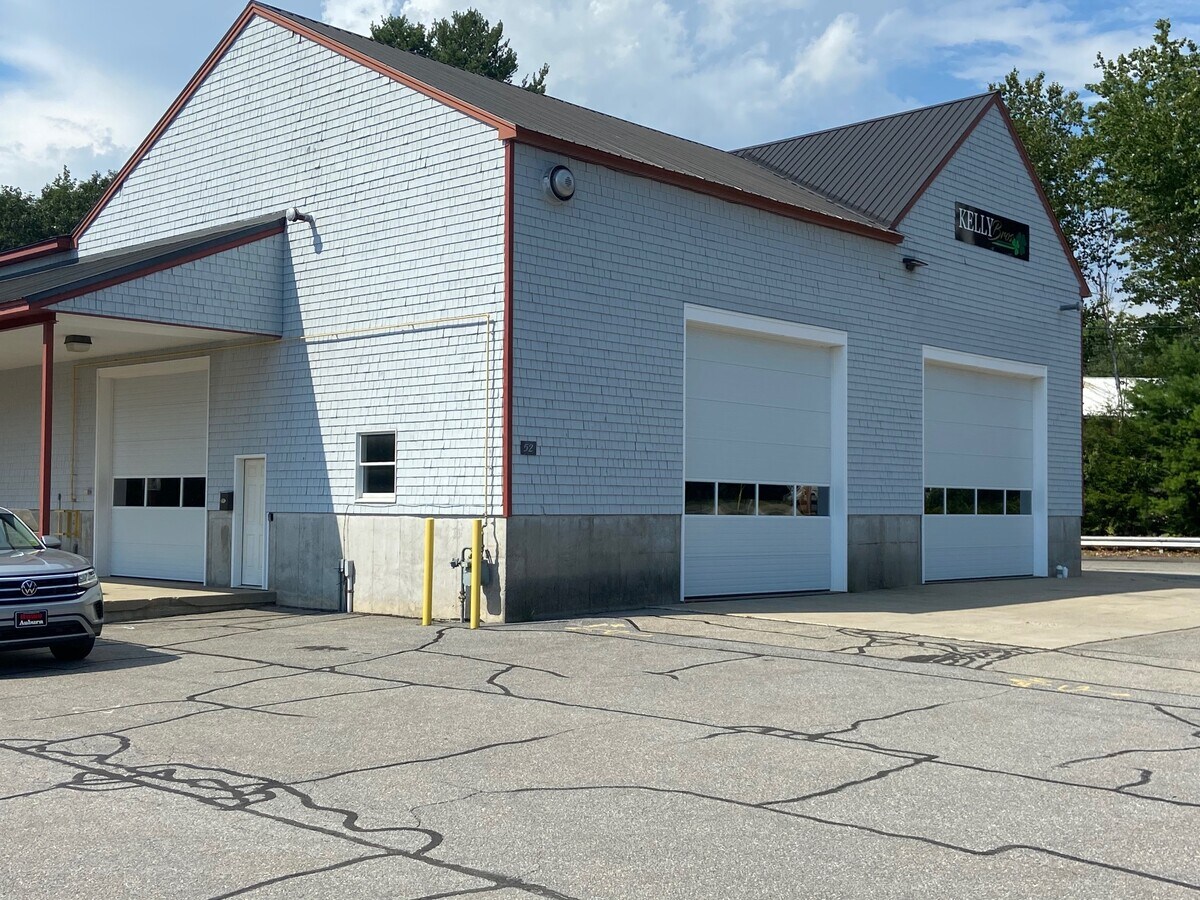 52 Capital Ave, Lisbon Falls, ME 04252