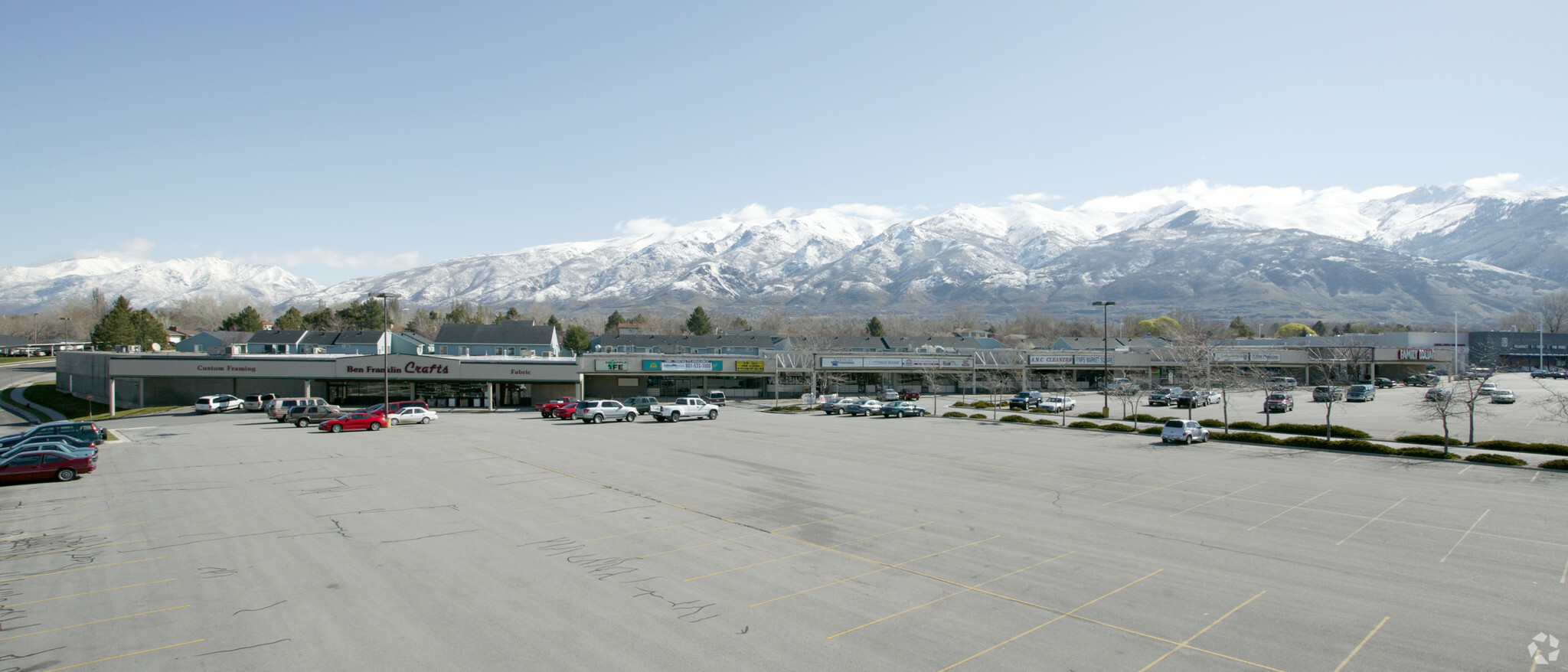 332-354 N Main St, Kaysville, UT 84037 - Village Square Shopping Center ...