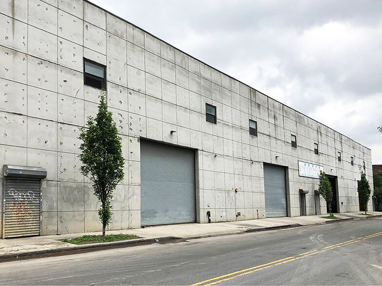 305 Johnson Ave, Brooklyn, NY for sale - Building Photo - Image 1 of 1