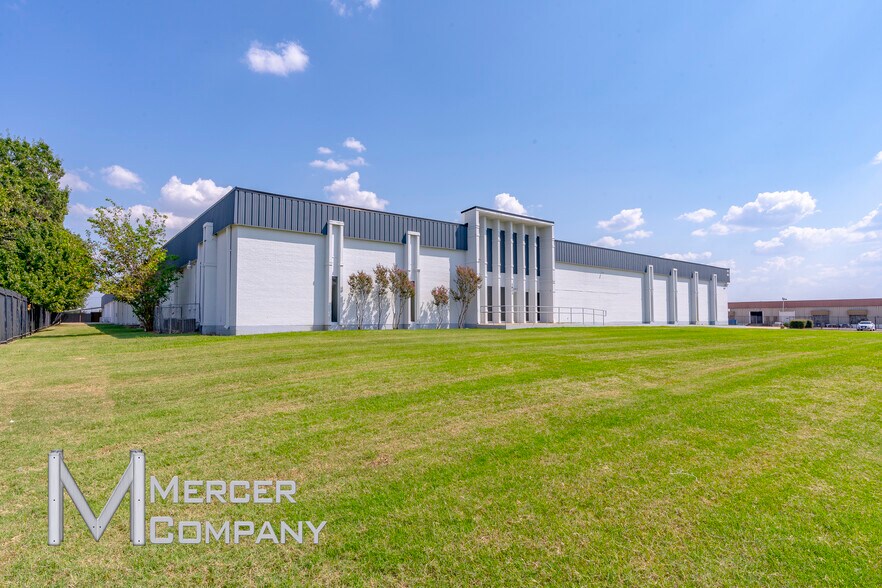 1801 S Great Southwest Pky, Grand Prairie, TX for lease - Building Photo - Image 1 of 19