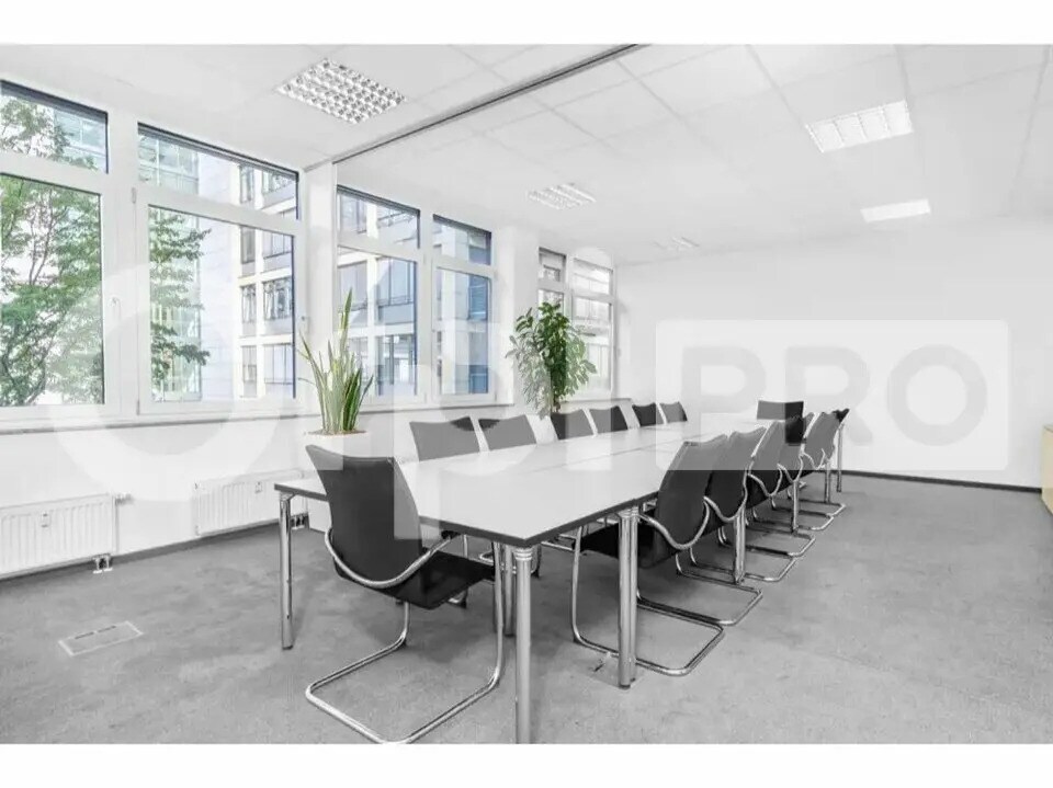 16 Cours Du Danube, Serris for lease Primary Photo- Image 1 of 44