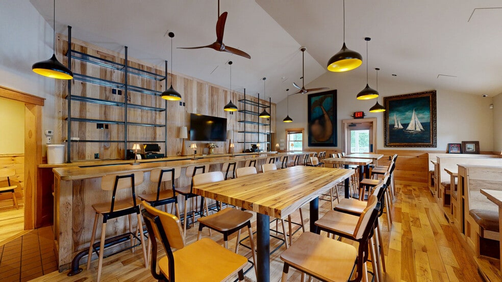 2477 Bristol Rd, New Harbor, ME for sale - Matterport 3D Scan - Image 2 of 31