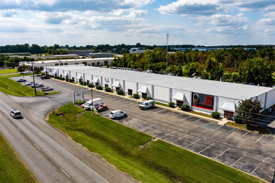 9582 Madison Blvd, Madison, AL 35758 Putman Plaza