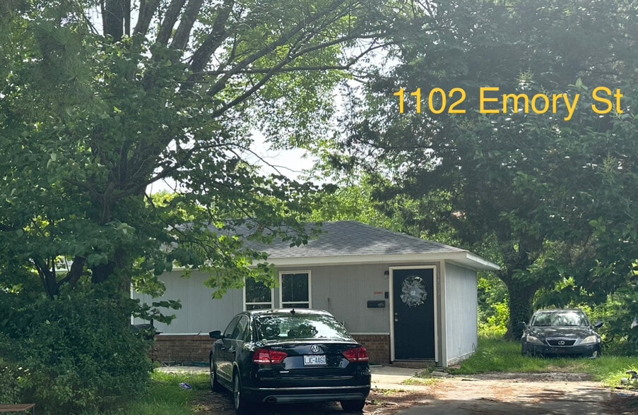 11-Home Portfolio | $270K+ Annual Income portfolio of 11 properties for sale on LoopNet.com - Building Photo - Image 2 of 20