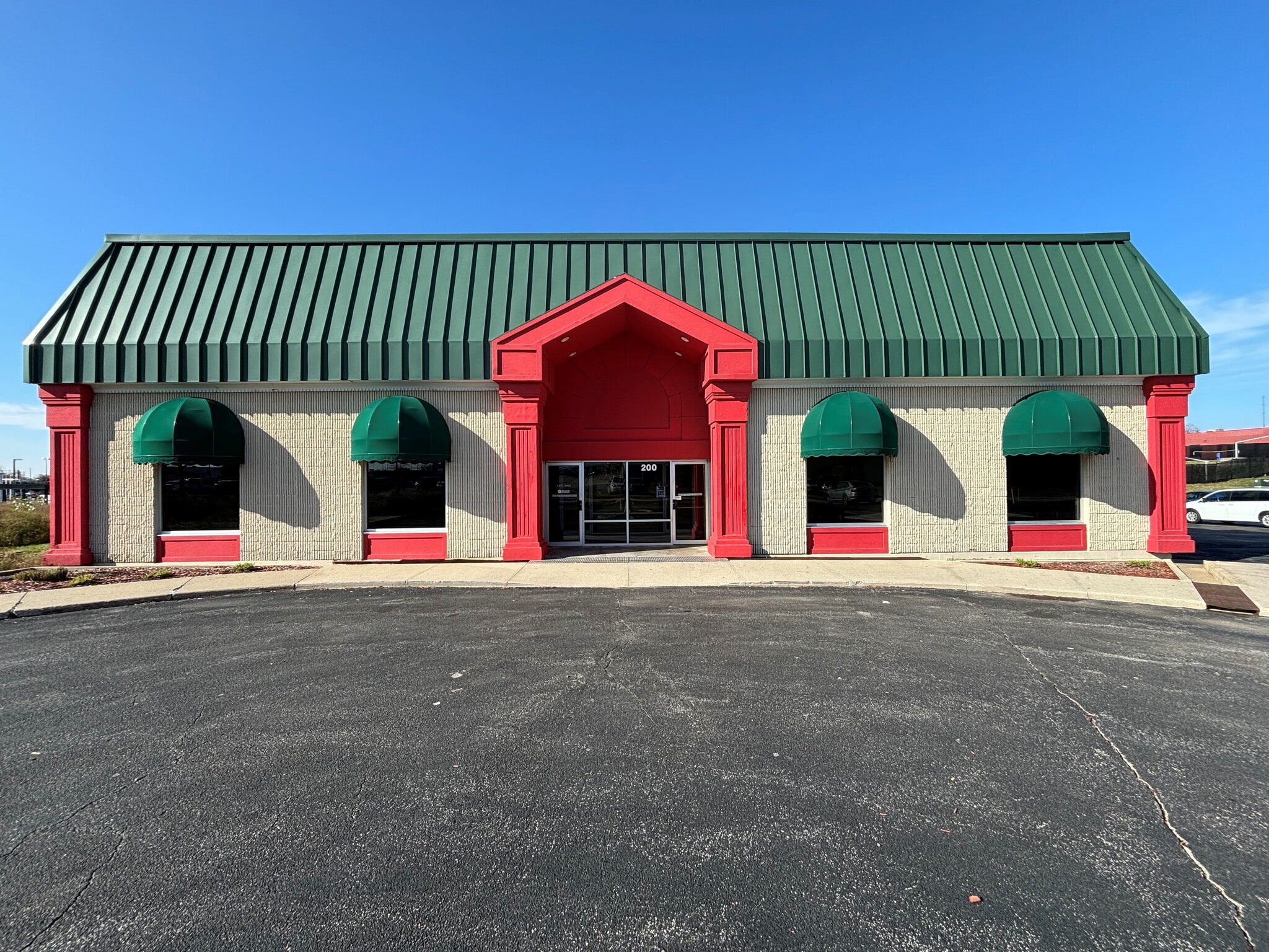 200 Collins Rd NE, Cedar Rapids, IA for lease Primary Photo- Image 1 of 23