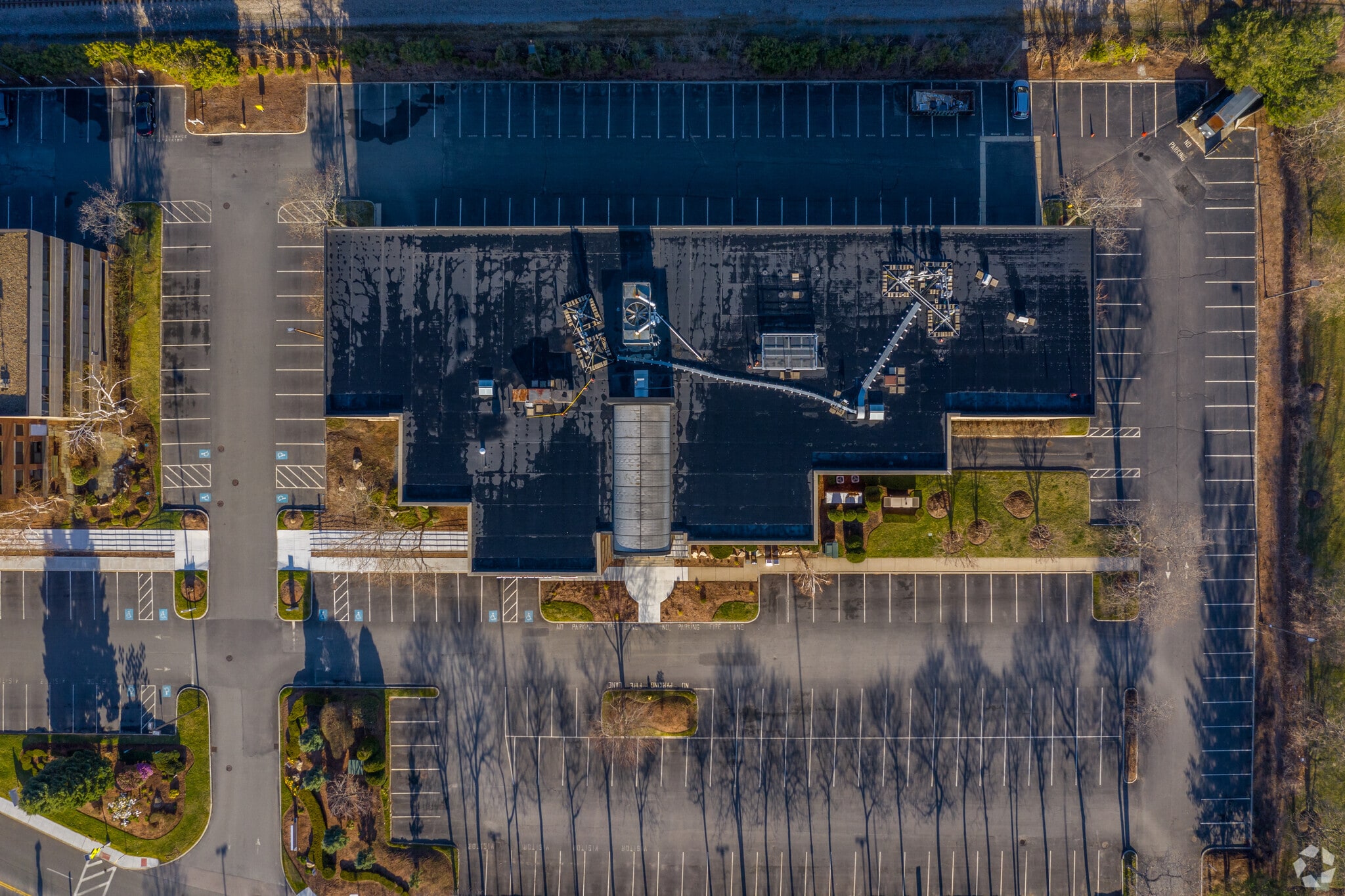 100 Grossman Dr, Braintree, MA 02184 Braintree Executive Plaza