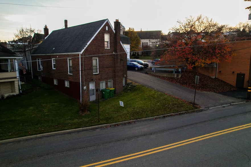 6 Chesapeake St, Lyndora, PA 16045 Chesapeake Place