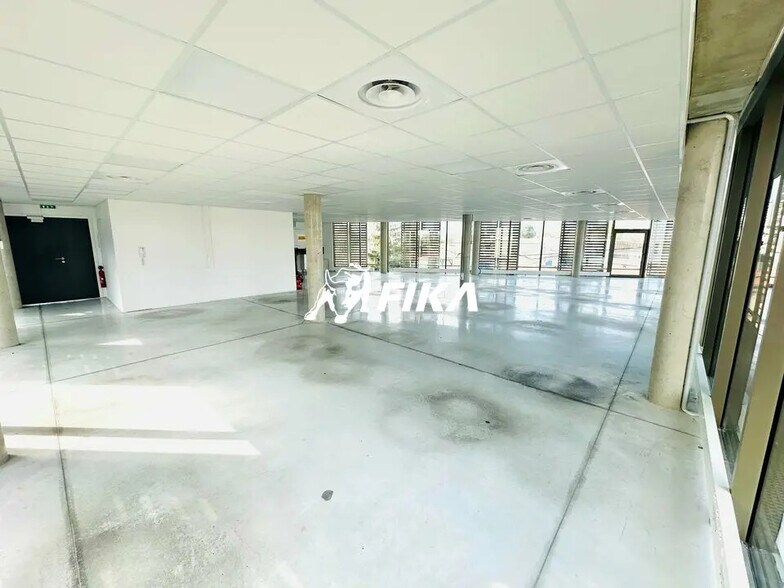 Office in Mérignac for lease - Interior Photo - Image 3 of 8