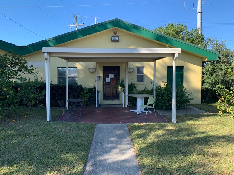 1505 Greenleaf Rd, North Charleston, SC 29405