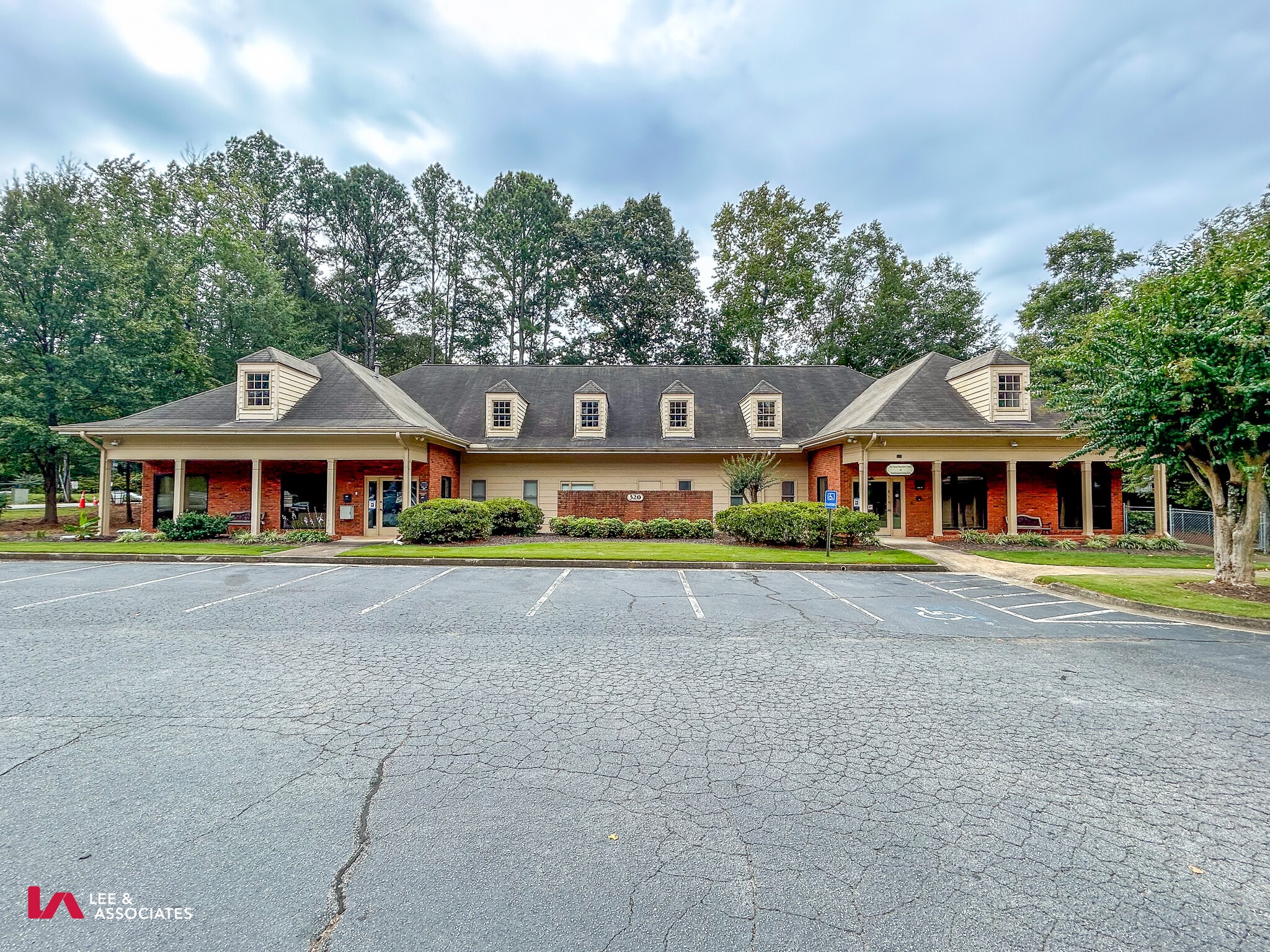320 Winn Way, Decatur, GA for lease Building Photo- Image 1 of 18