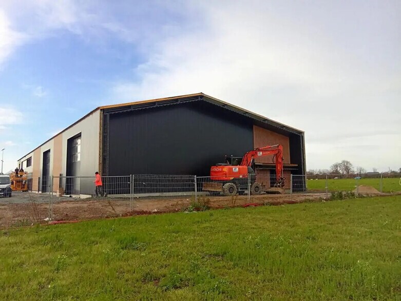 Industrial in Le Havre for lease - Construction Photo - Image 2 of 3