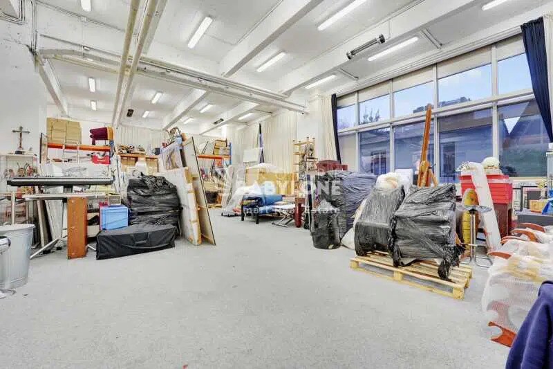 Flex in Les Lilas for sale Interior Photo- Image 1 of 5