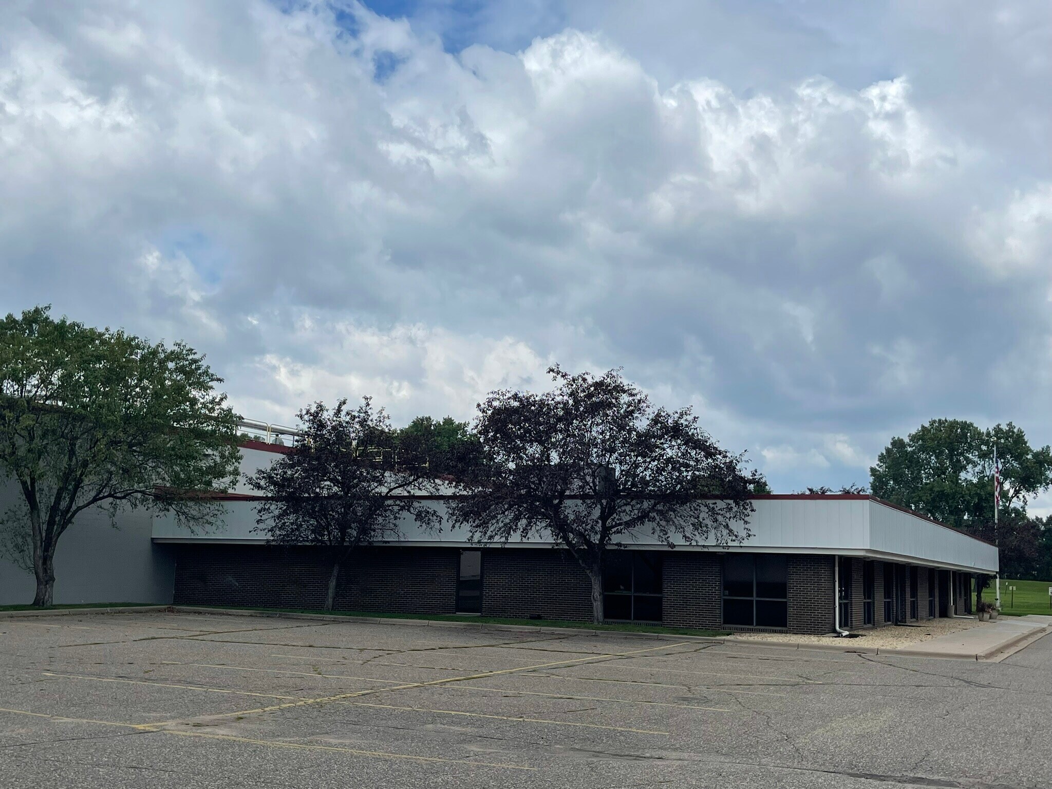 7350 NE Commerce Ln, Fridley, MN for sale Building Photo- Image 1 of 1