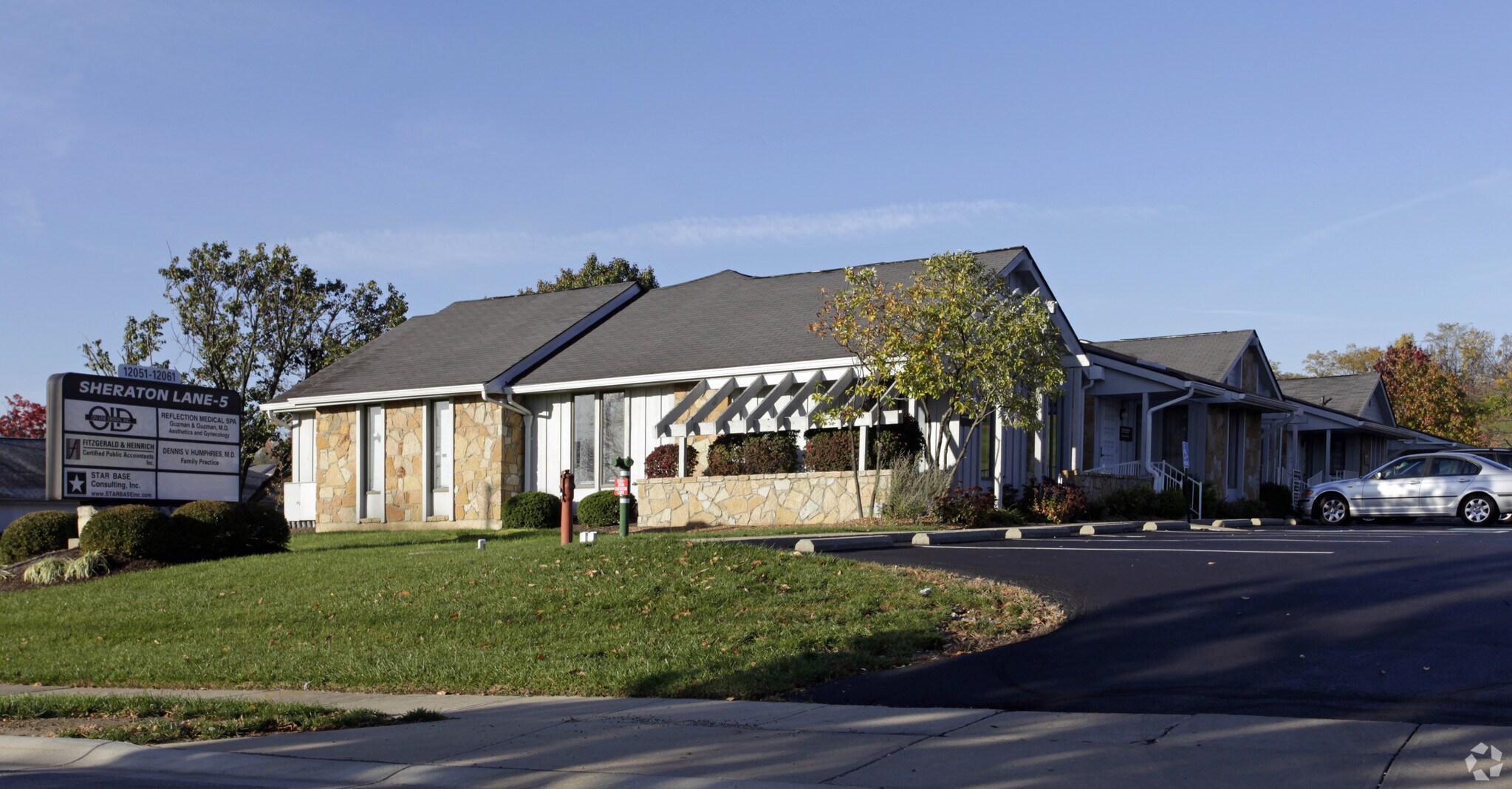 12051-12061 Sheraton Ln, Cincinnati, OH for sale Primary Photo- Image 1 of 1