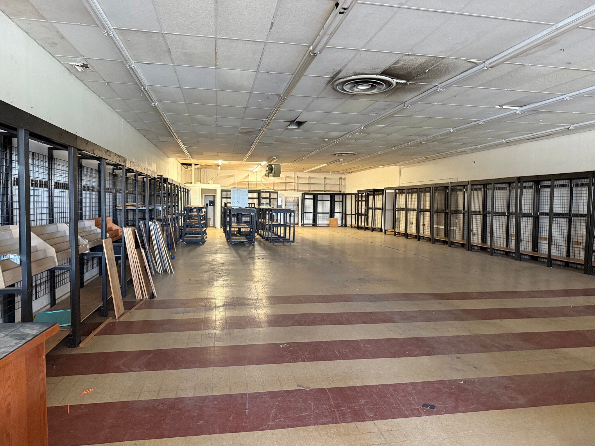 6016-6034 E 21st St, Indianapolis, IN for lease Interior Photo- Image 1 of 3