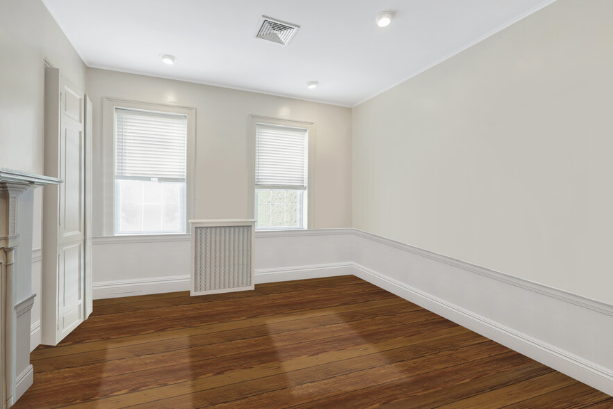 313 Cameron St, Alexandria, VA for sale - Interior Photo - Image 3 of 16