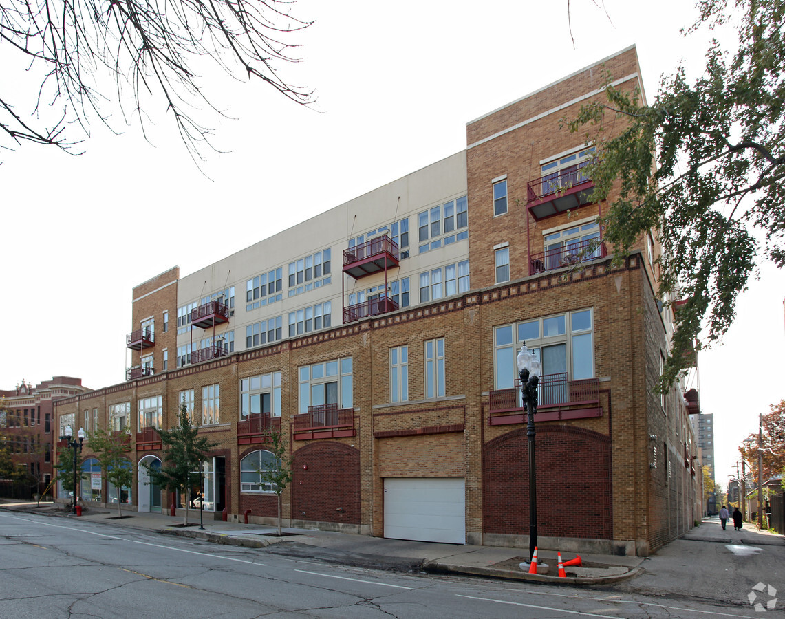 1225 W Morse Ave, Chicago, IL 60626 | LoopNet