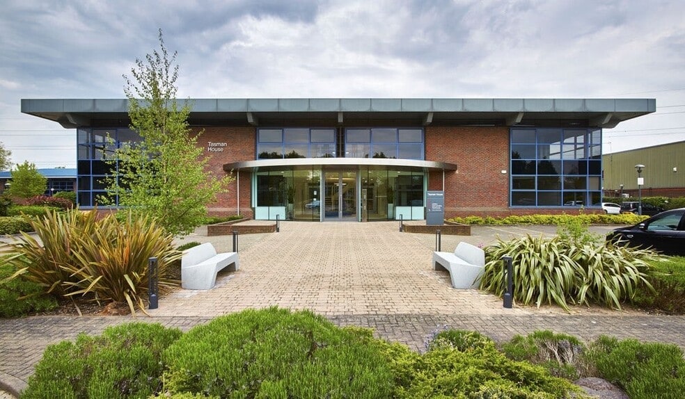 Elstree Rd, Elstree for lease - Building Photo - Image 2 of 10