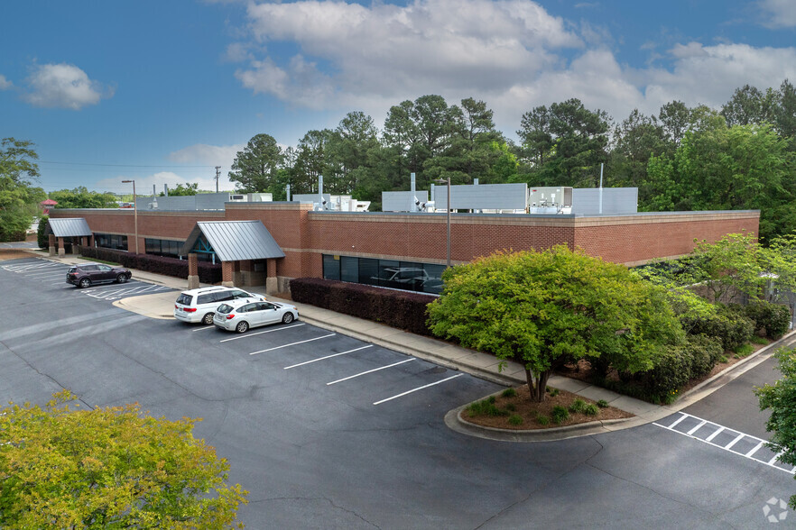 2202 Ellis Rd, Durham, NC for lease - Building Photo - Image 1 of 9