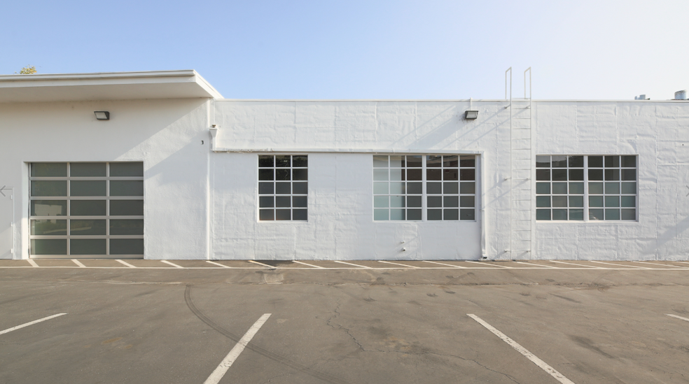 8509-8511 Steller Dr, Culver City, CA for sale - Building Photo - Image 2 of 10