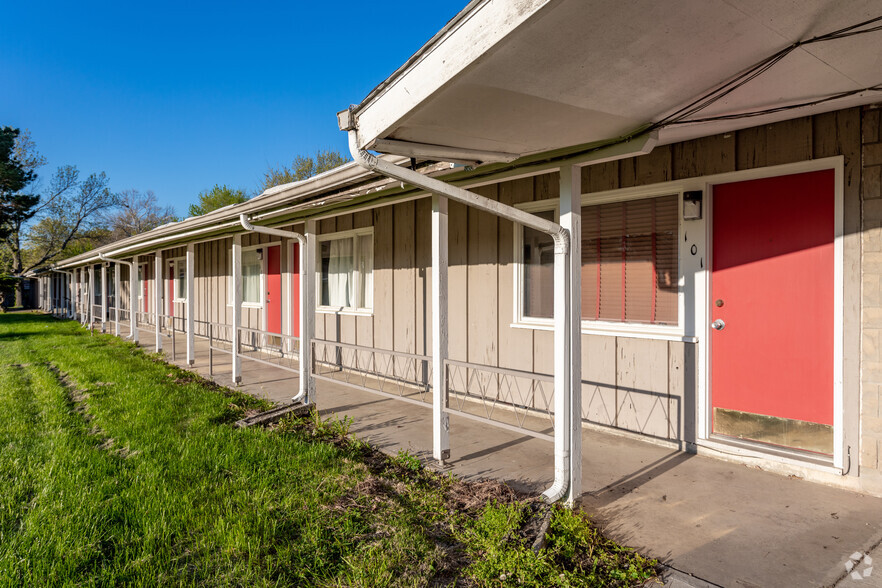 2907 W 6th St, Lawrence, KS for sale - Building Photo - Image 3 of 11