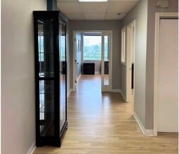 45150 Russell Branch Pky, Ashburn, VA for lease Interior Photo- Image 2 of 5