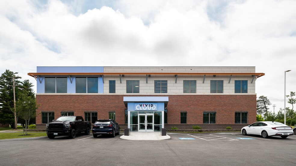 150 Admiral Fitch Ave, Brunswick, ME for lease - Building Photo - Image 3 of 17