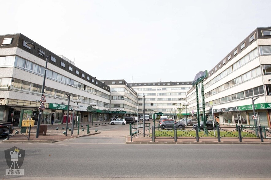 81 Route De Grigny, Ris-Orangis for lease - Building Photo - Image 2 of 12