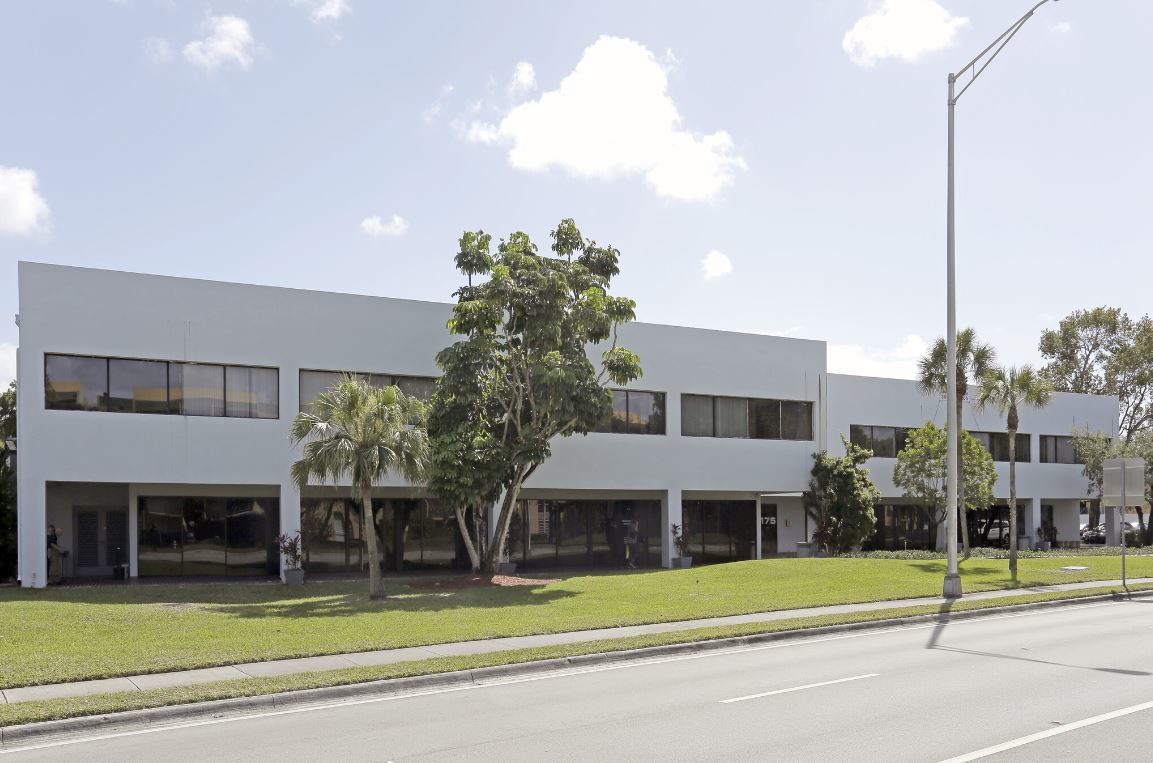 175 Fontainebleau Blvd, Miami, FL for lease Primary Photo- Image 1 of 29
