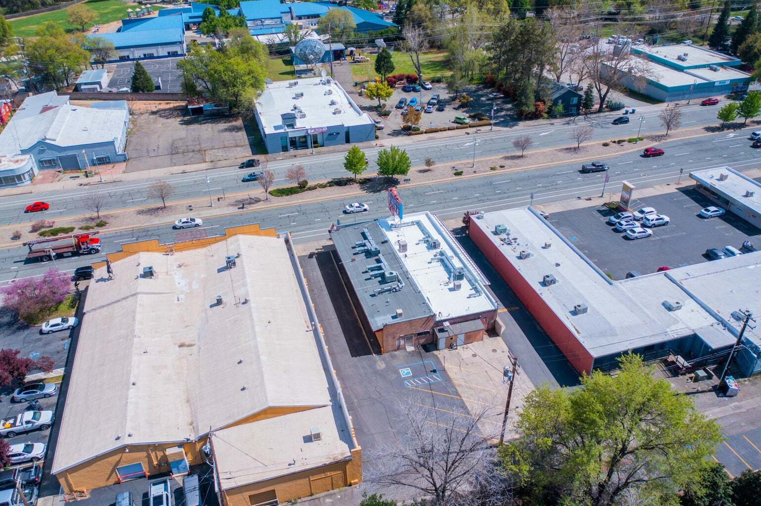 592 N Market St, Redding, CA 96003 Retail for Sale