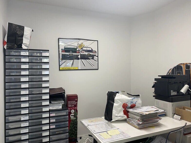 28 Rue Gustave Desplaces, Aix-en-Provence for lease - Building Photo - Image 2 of 9