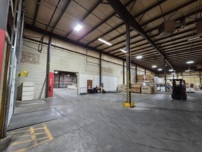 5200 Katrine Ave, Downers Grove, IL for lease Building Photo- Image 2 of 3