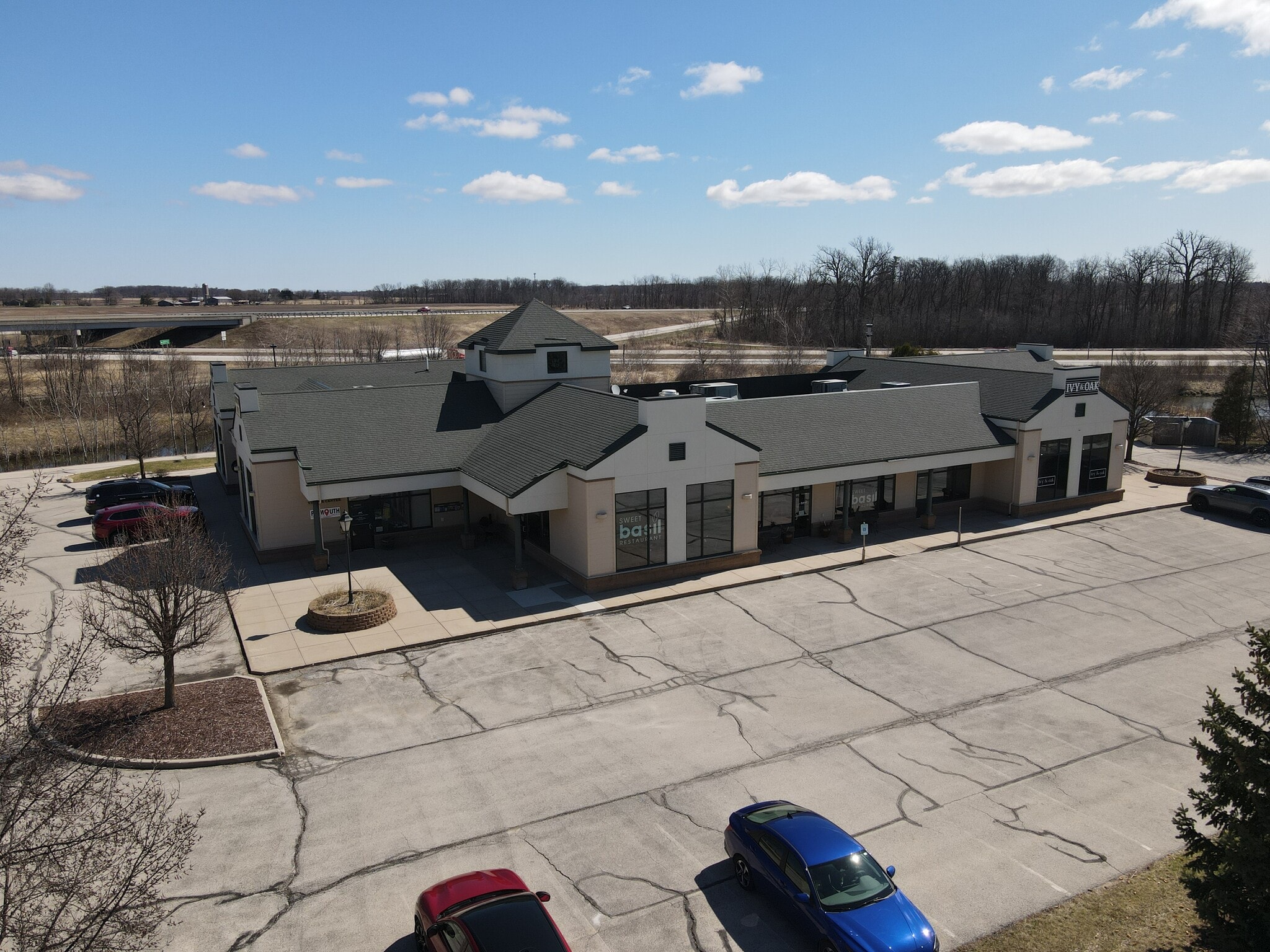 637-651 Walton Dr, Plymouth, WI for lease Interior Photo- Image 1 of 13