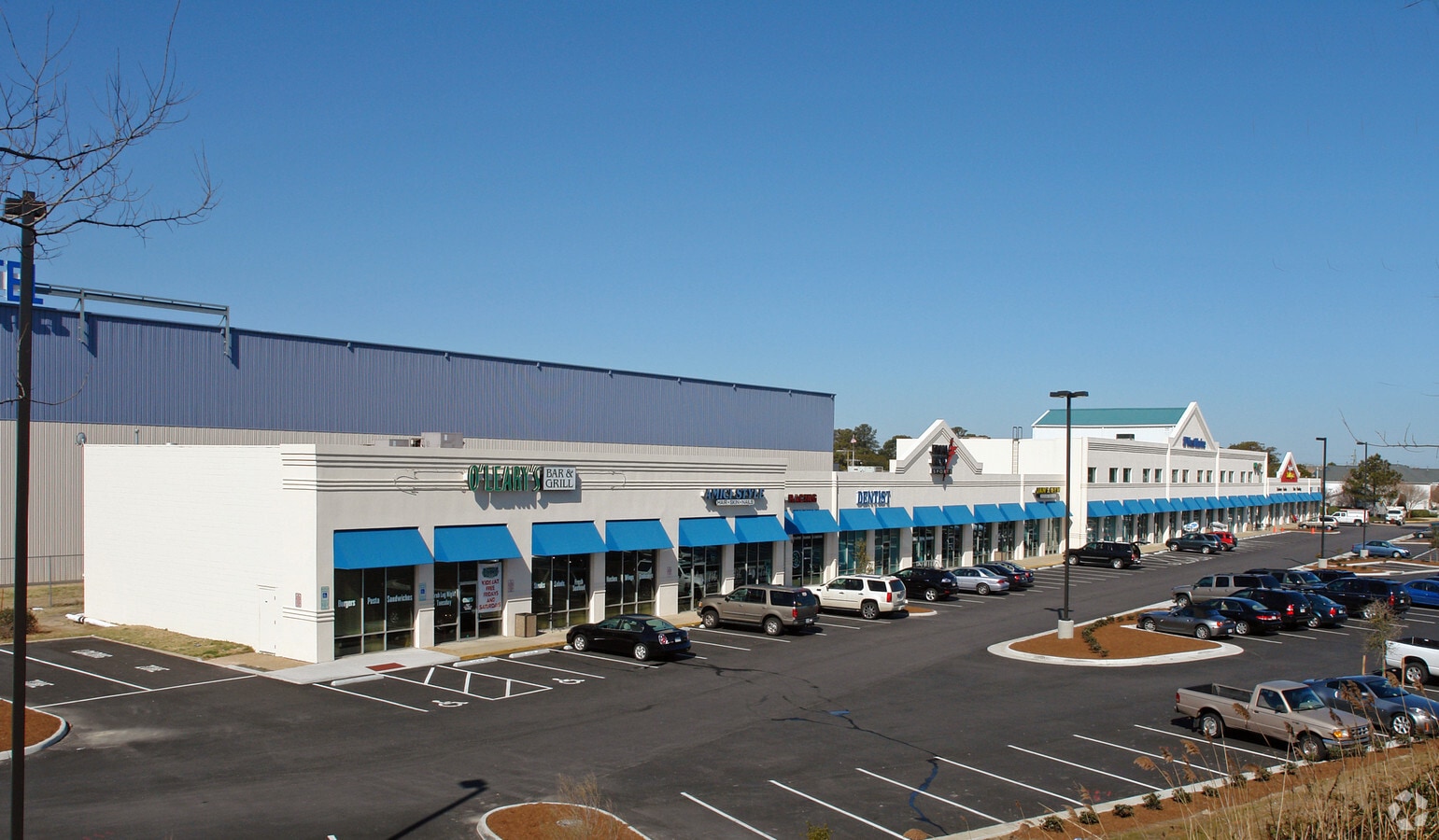 28612865 Lynnhaven Dr, Virginia Beach, VA 23451 Marina shores Shoppes