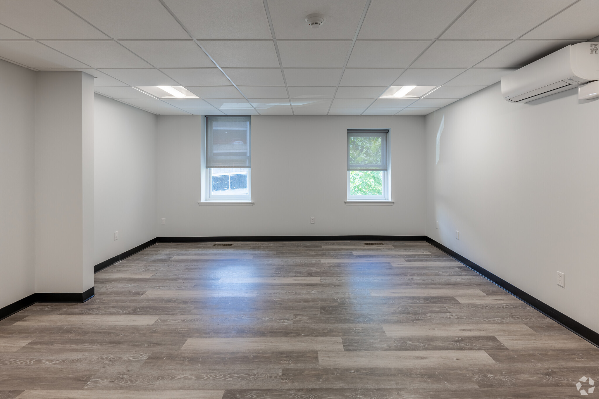 29 Bank St, Stamford, CT for lease Interior Photo- Image 1 of 2