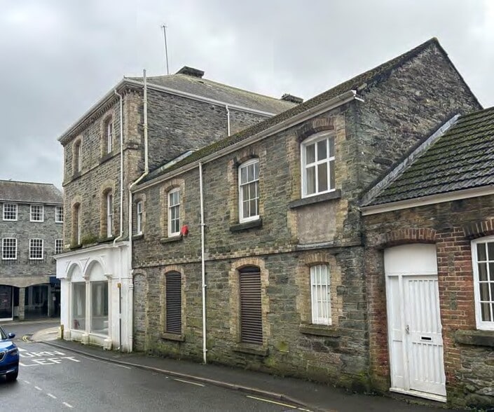 8 Duke St, Tavistock for lease - Building Photo - Image 2 of 5
