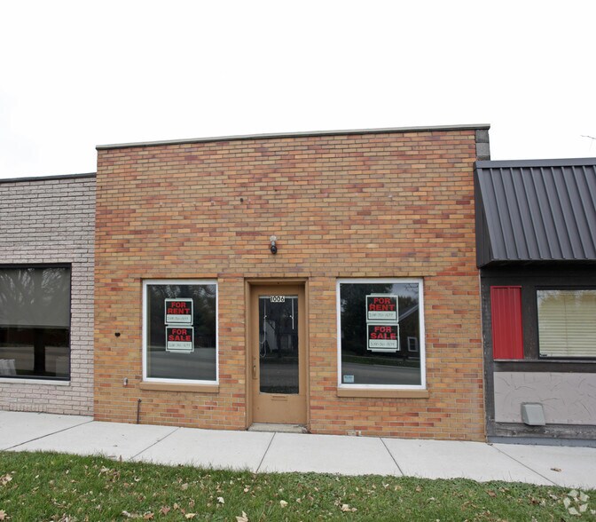 1006 W 14 Mile Rd, Clawson, MI 48017