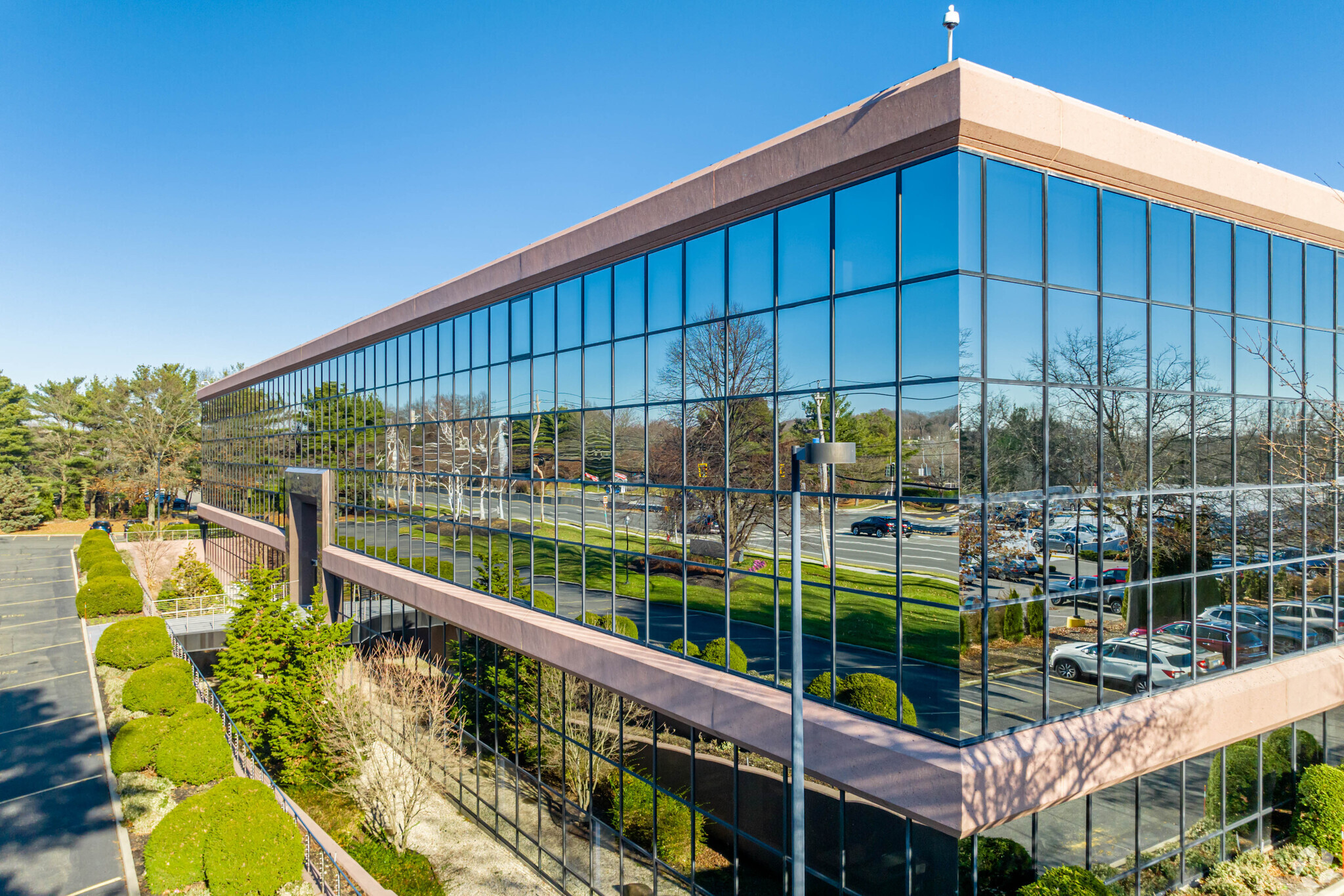 265 Broadhollow Rd, Melville, NY for sale Primary Photo- Image 1 of 1