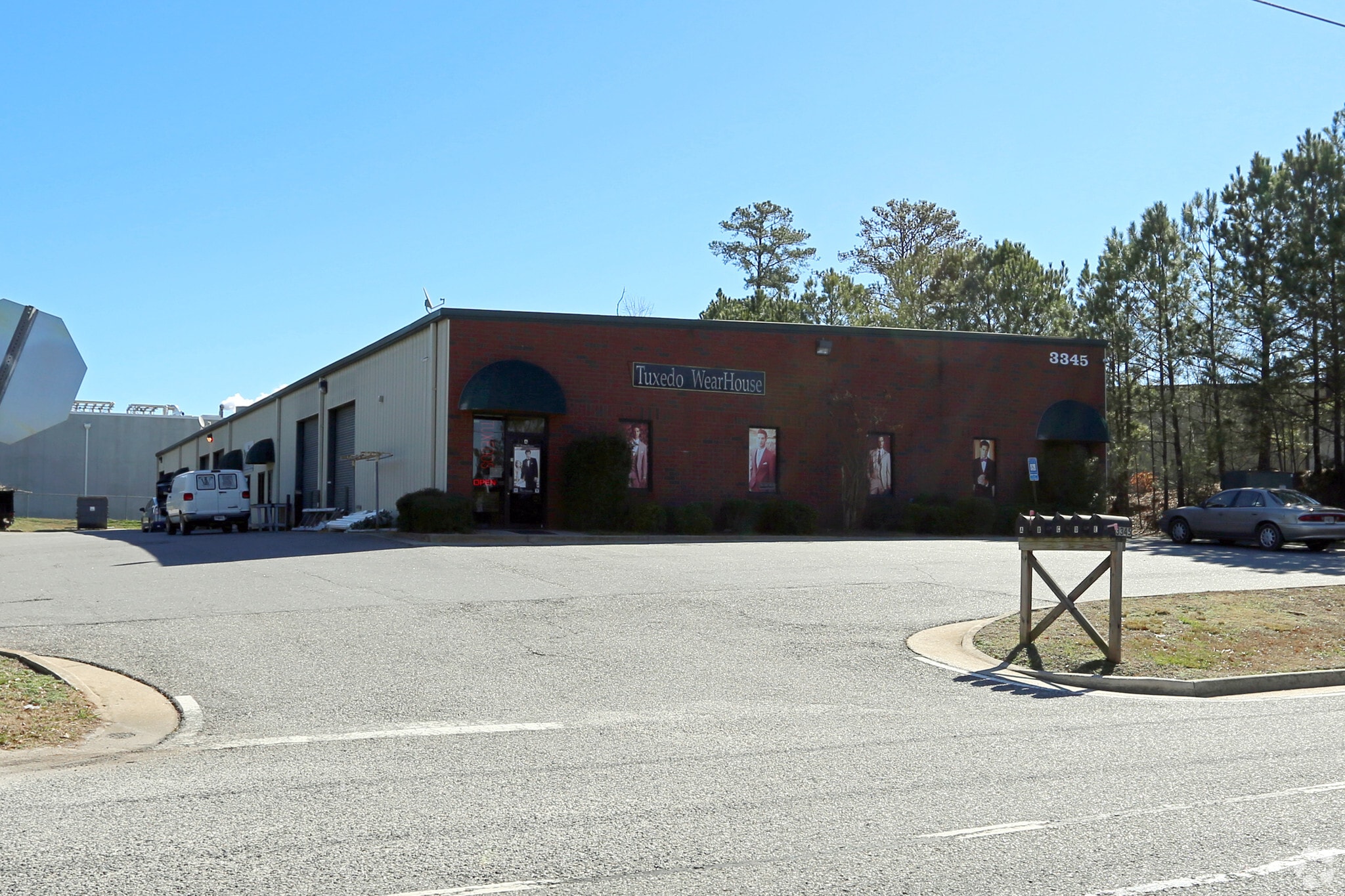 3345 Hutchinson Rd, Cumming, GA for lease Primary Photo- Image 1 of 9
