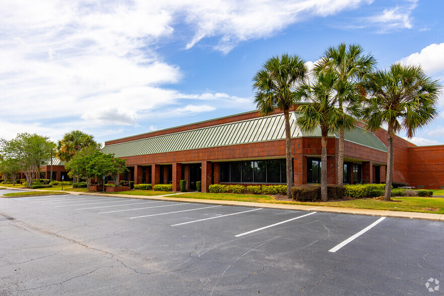 6301 Hazeltine National Dr, Orlando, FL for lease - Building Photo - Image 2 of 4