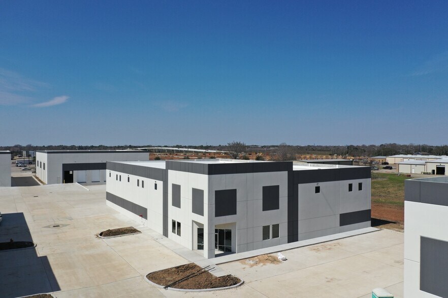 1613 N Main St, Pearland, TX for sale - Building Photo - Image 1 of 5