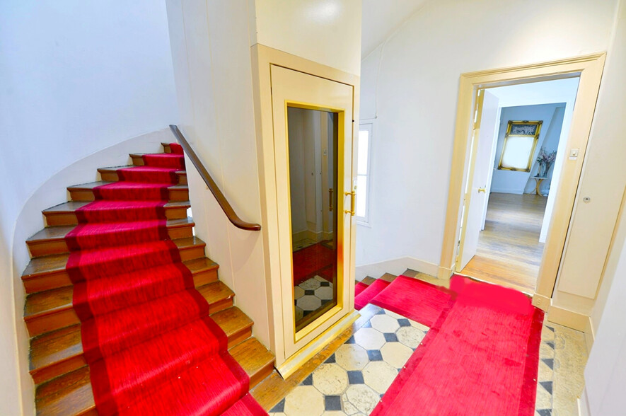 Office in Paris for sale - Interior Photo - Image 1 of 1