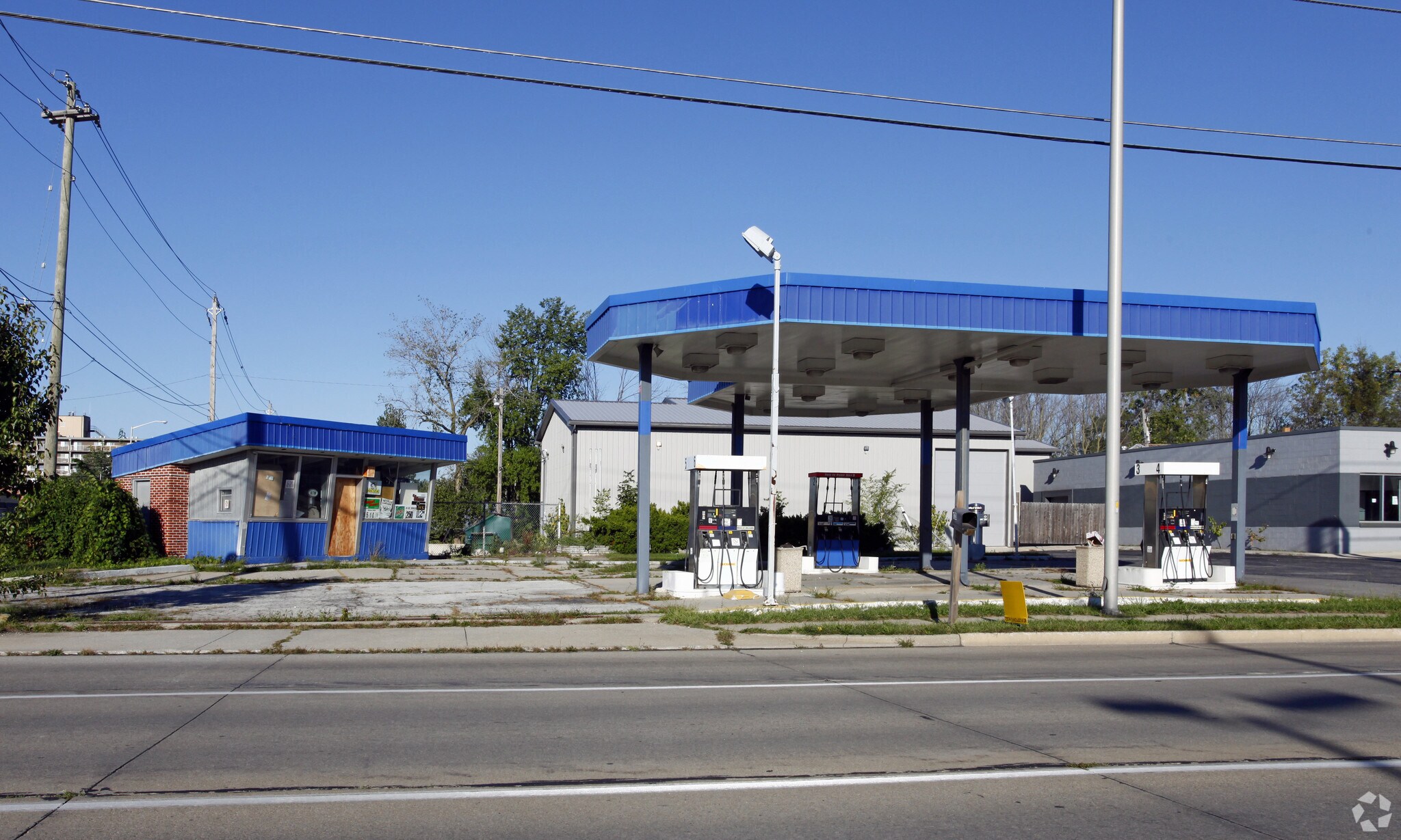 Retail in Fort Wayne, IN for sale Primary Photo- Image 1 of 1