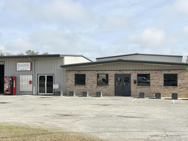 6514 Washington Ave, Ocean Springs, MS for sale - Building Photo - Image 2 of 16