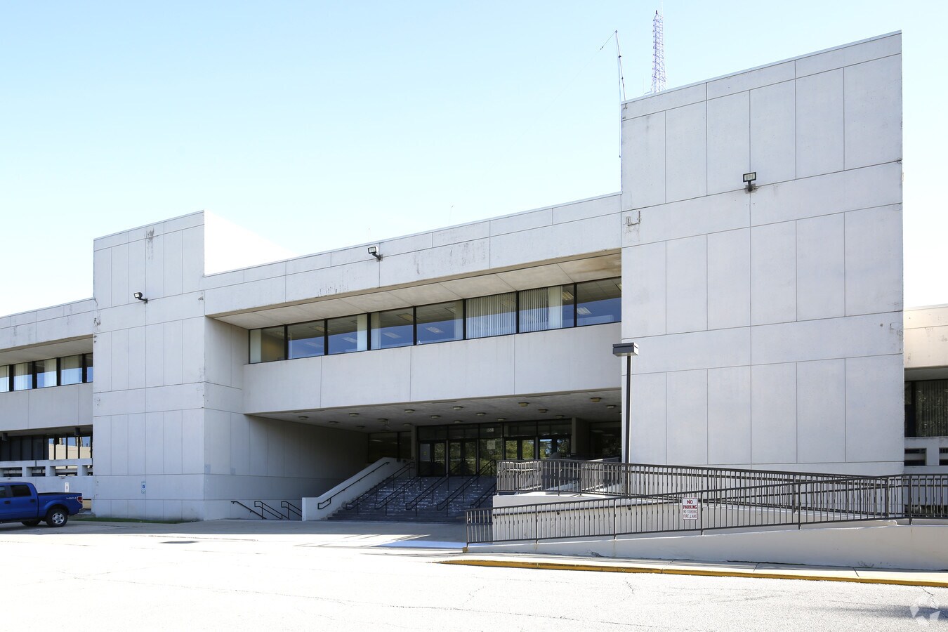 9511 Harrison St, Des Plaines, IL 60016 Property Record