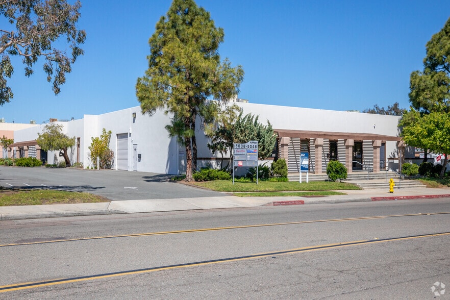 5038-5046 Ruffner St, San Diego, CA for lease - Primary Photo - Image 1 of 4