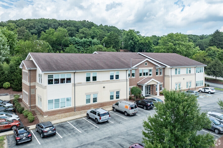 4262 Old William Penn Hwy, Murrysville, PA for lease - Primary Photo - Image 1 of 5